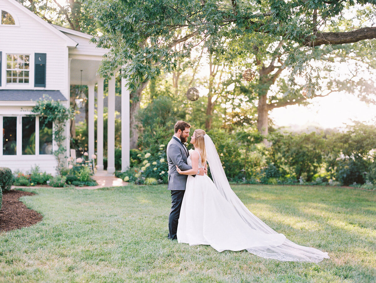 62ally-bobby-photography-fine-art-wedding-fearrington-inn-film