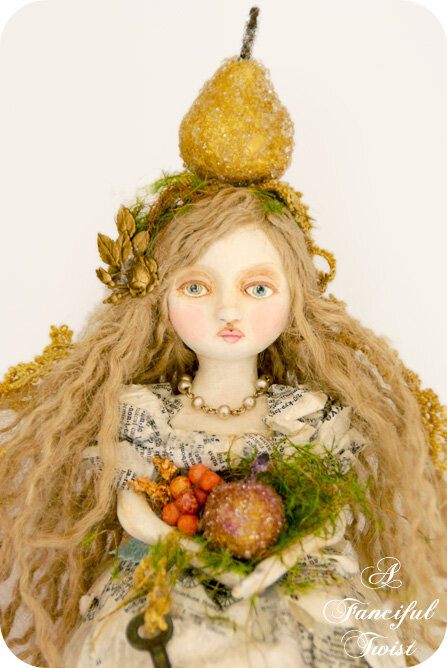 girl-with-the-golden-pear-3