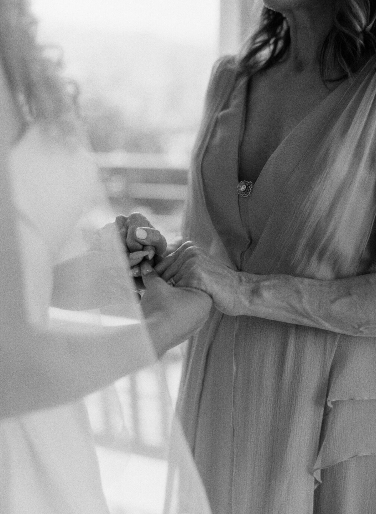 Real-Genuine-Wedding-Moments-Lance-Nicoll-48
