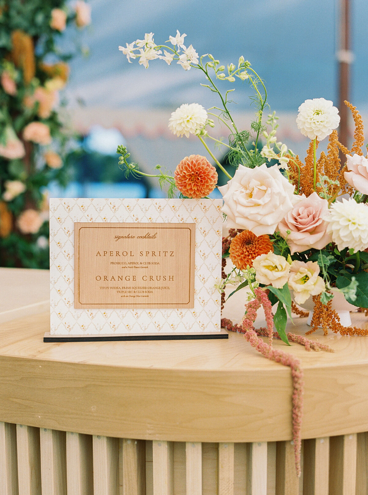 nikki-mark-springvale-floral-wedding-reception-bar-decor-2