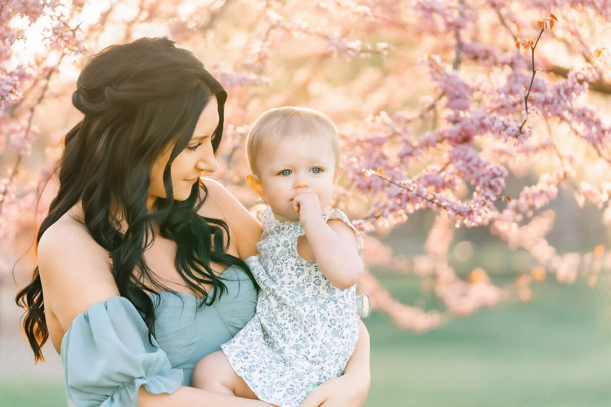 20240426_mom-with-kids-session_central-pa_0011-Retouched