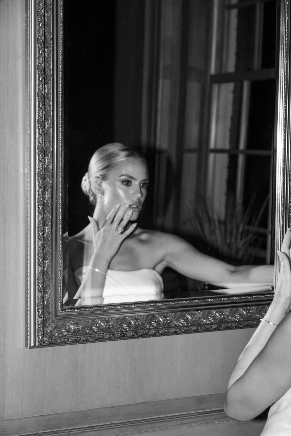 515-Harding-Waterfront-Estate-Toronto-Canada-Claire-Lawson-Crouse-Wedding-51