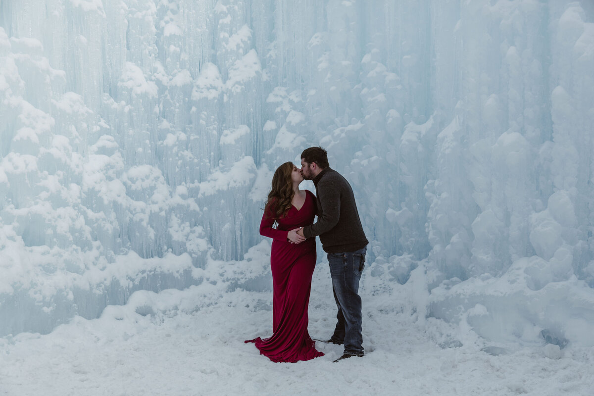 Brittany & Andy Winter Session -  Simply Cassandra - 65