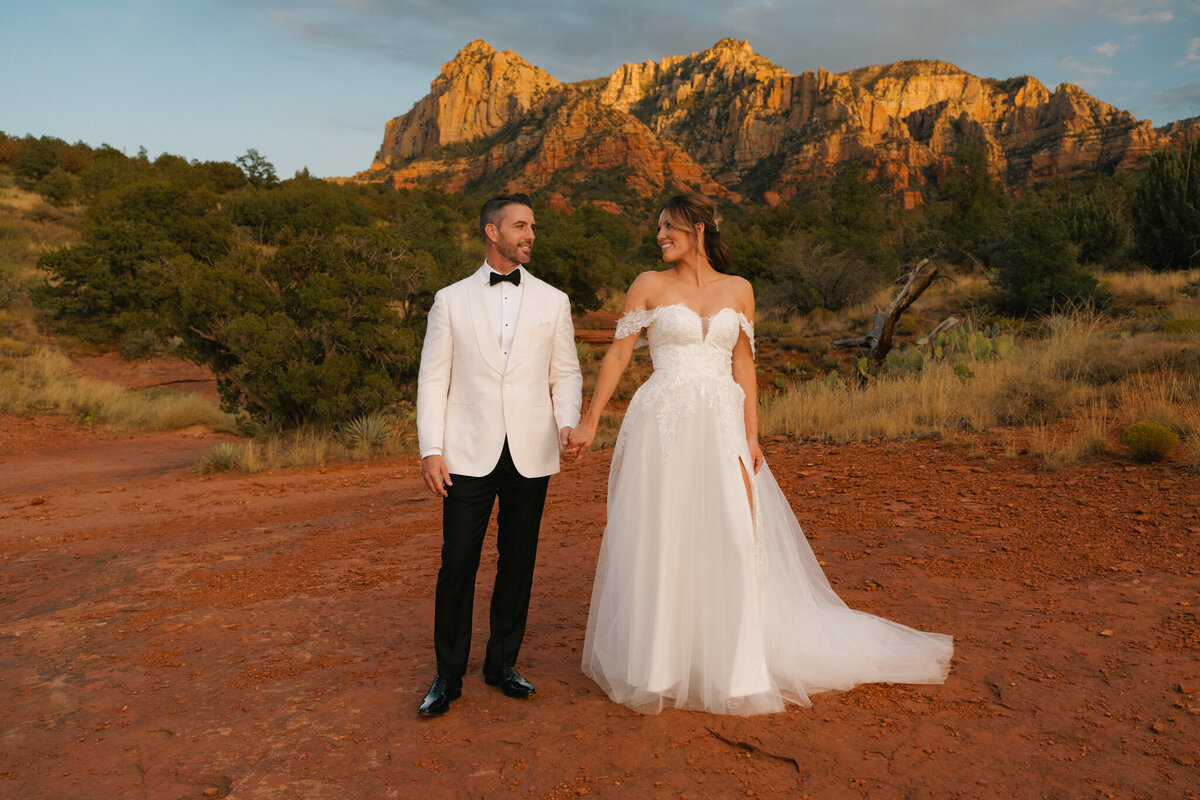 Sarah Folkers Photo Sedona Elopement Micro Wedding-39