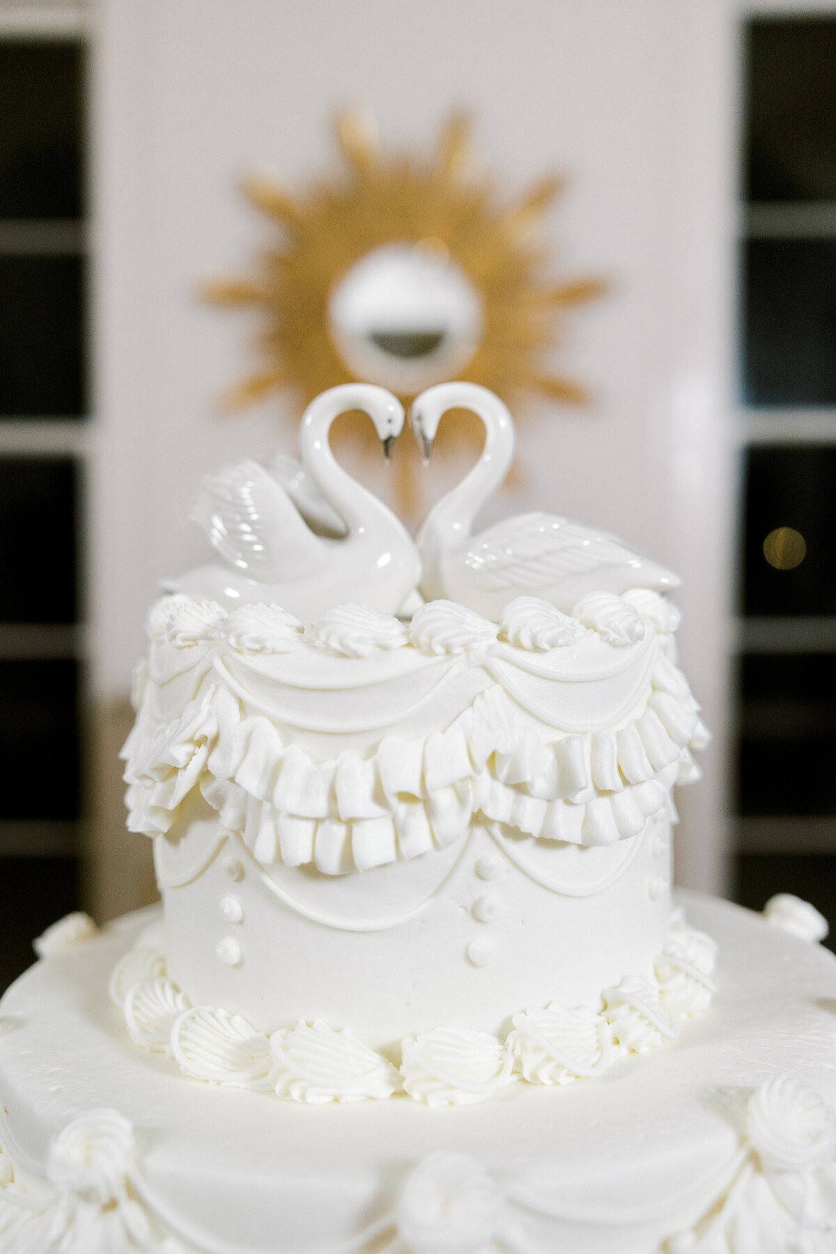 Elegant Cake New Orleans Wedding Photographer