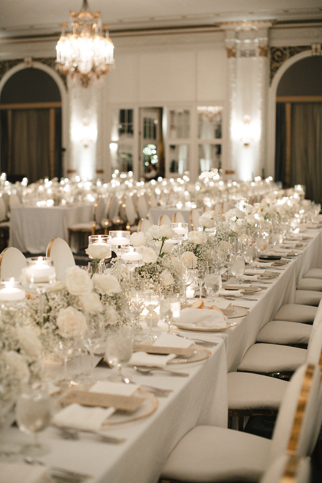 Grand-White-Wedding-Fairmont-Hotel-Flora-Nova-Design-Seattle-00026