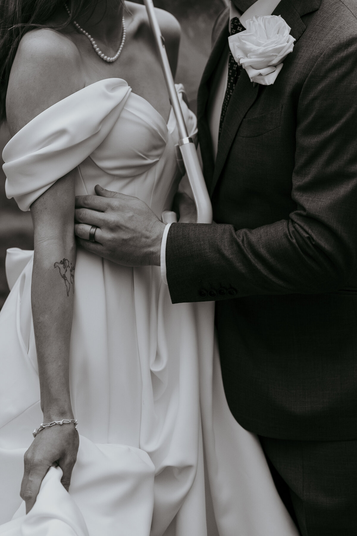 The-Lodge-At-St-Edward-Park-Wedding-6