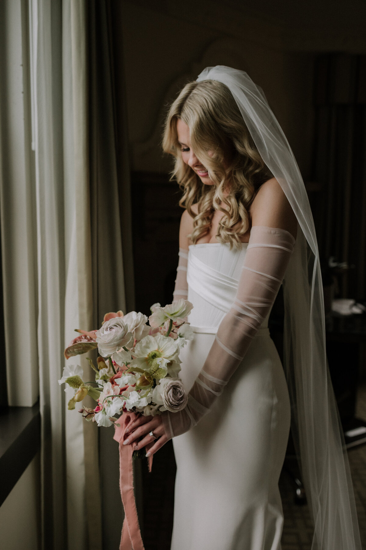 teagan-ryan-wedding-toronto-art-gallery-of-ontario-fairmont-royal-york-new-years-eve-17