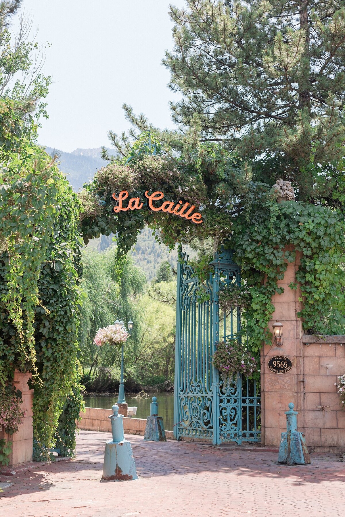 bright-la-caille-utah-wedding-photo_0206