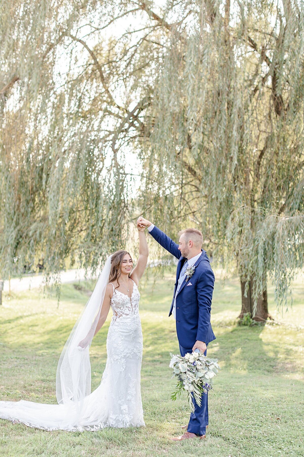 Shady-Elms-Farm-Pittsburgh-blue-green-wedding (33)