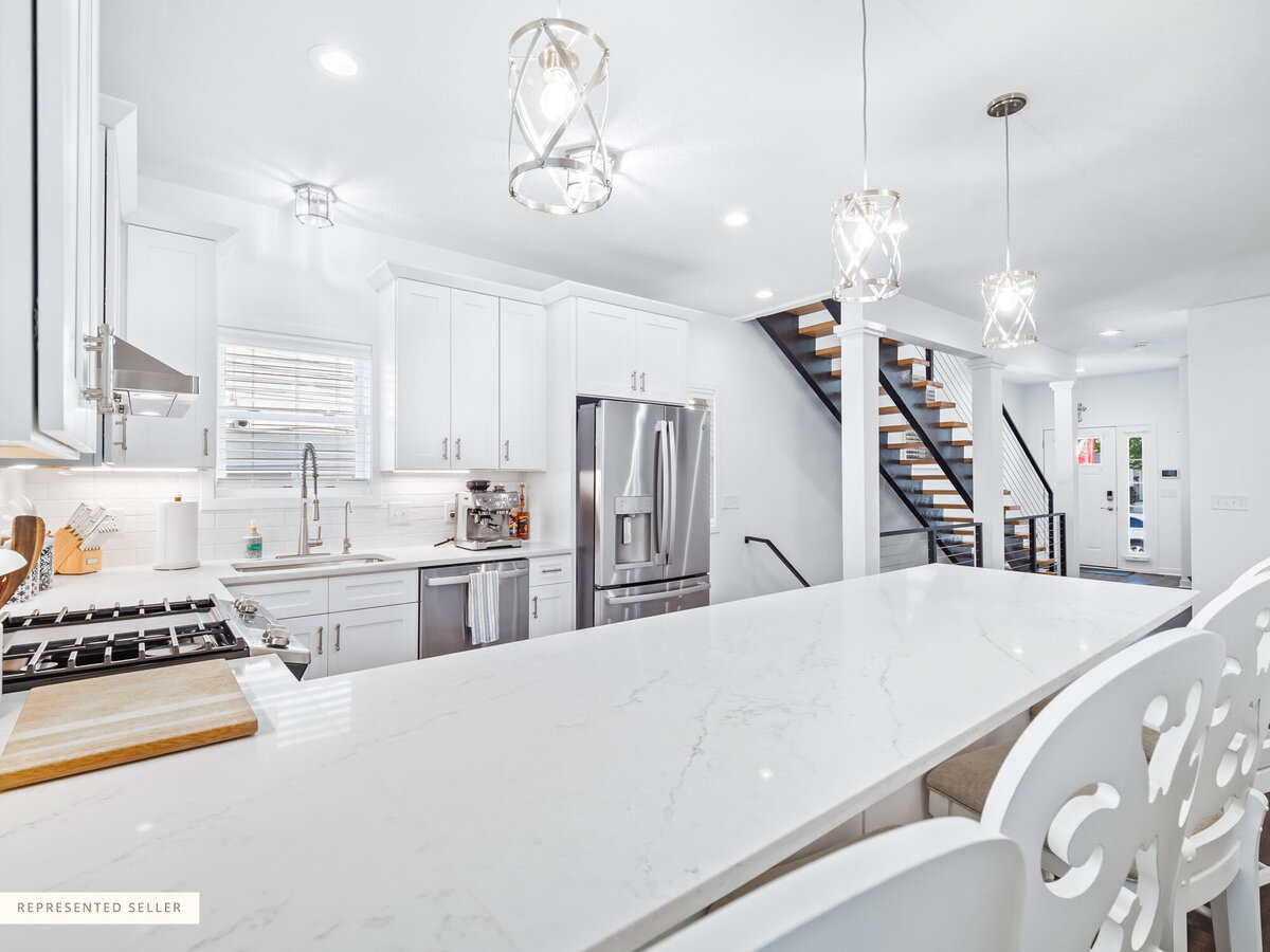 The Elli Group- Cleveland Real Estate Agent - Represented Seller  001