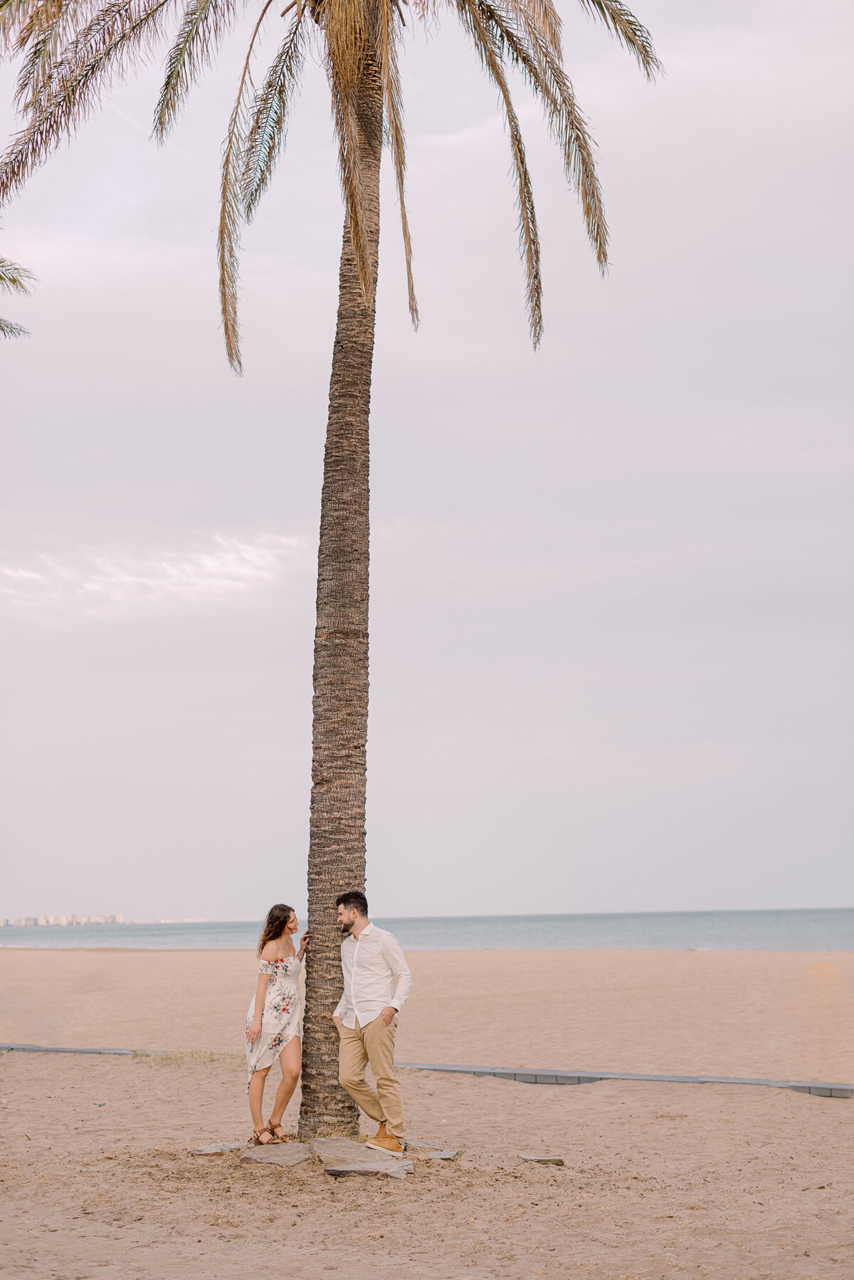 Patacona-Beach-Engagament-Couple-Photos-003
