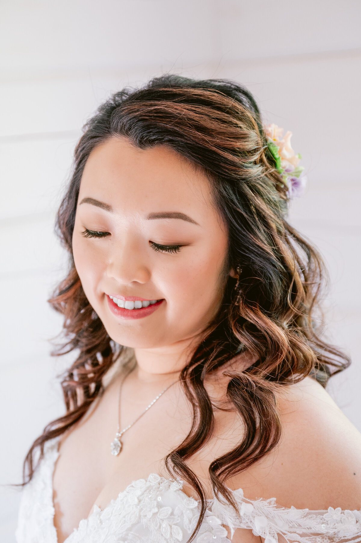 Le Belvedere-Bright-Spring-Floral-Wedding-Photography-by-Emma 13