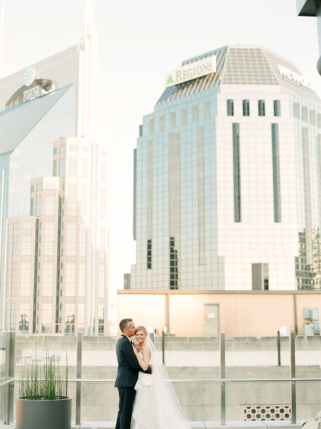 42-nashville-wedding-printers-alley-modern-vintage-events