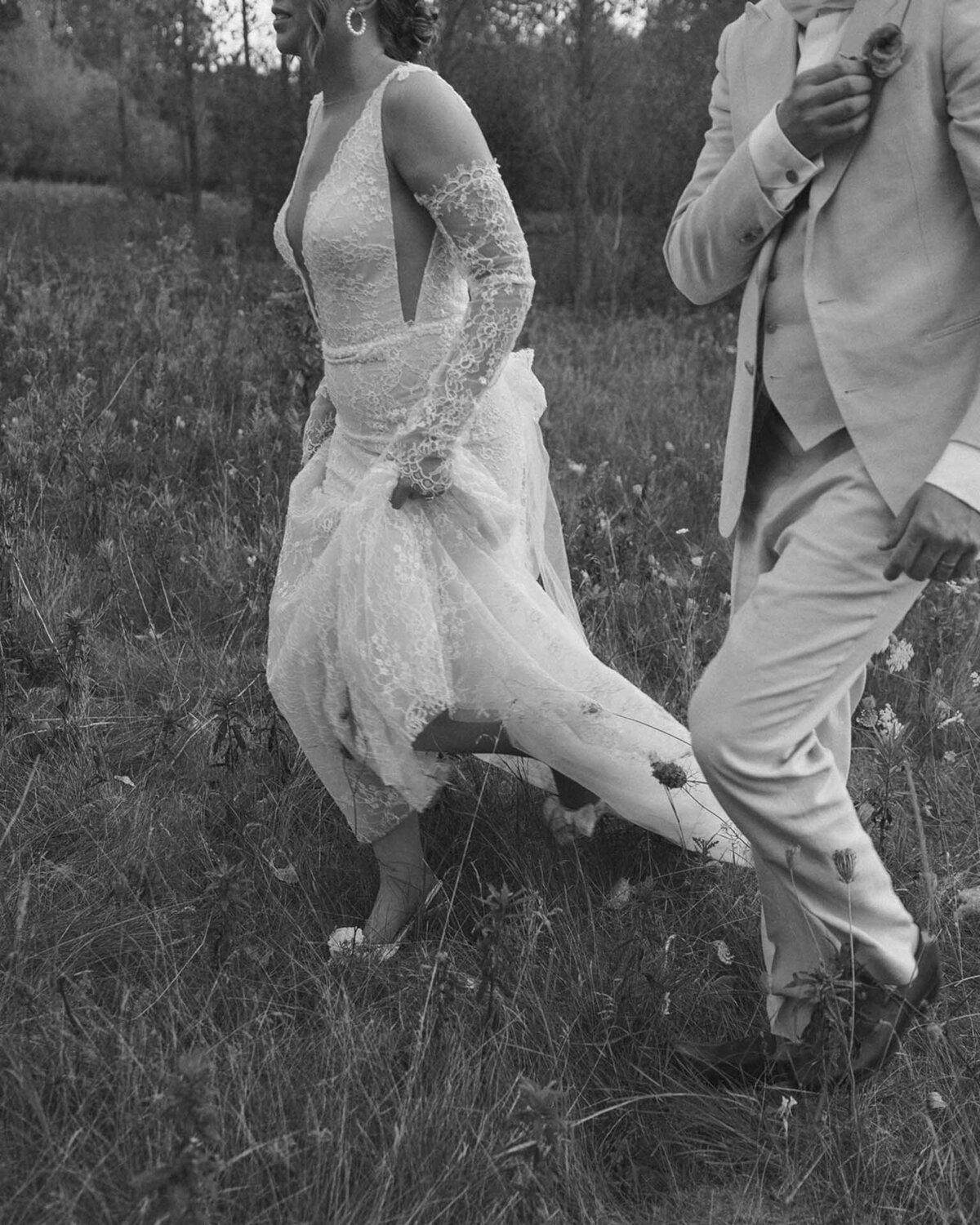 LUVIA_Elopement_Photographer_And_VIdeography_Team39