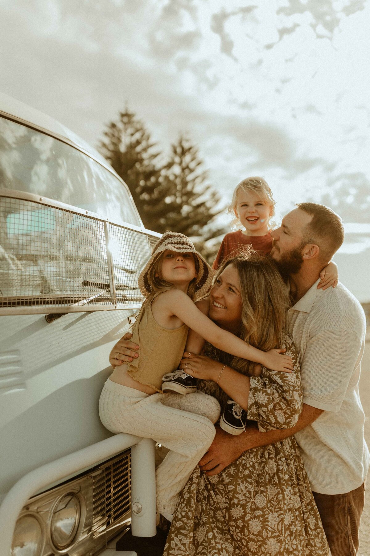 emmawandphotography_bundneena_kurnell_motherhood_sutherlandshirephotographer_cronullaphotographer_motherhood_sydneymotherhoodphotographer_royalnationalpark_familyphotographer_sutherlandshirefamilyphotographer_cronullafamilyphotographer_beachshoot_beachfamilysession_vanlife_urbanfamilyphotographer