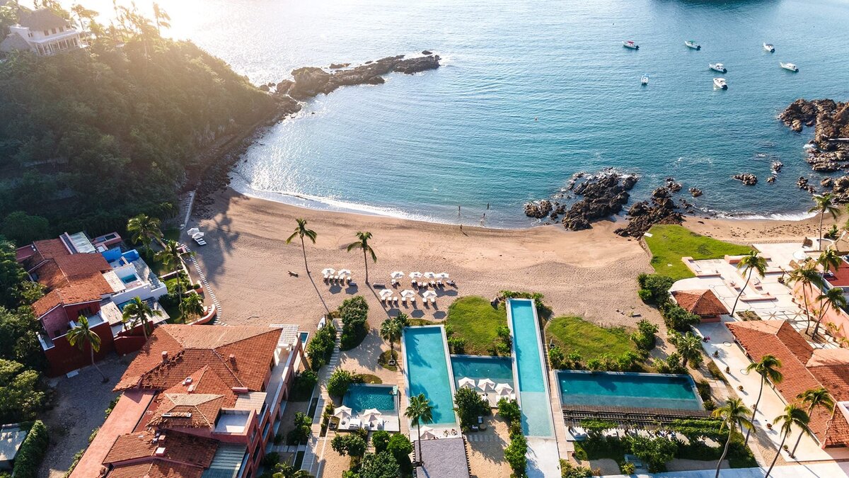 01-1-Careyes-Mexico-Properties-El-Careyes-Club-and-Residences-General-Pools-0327