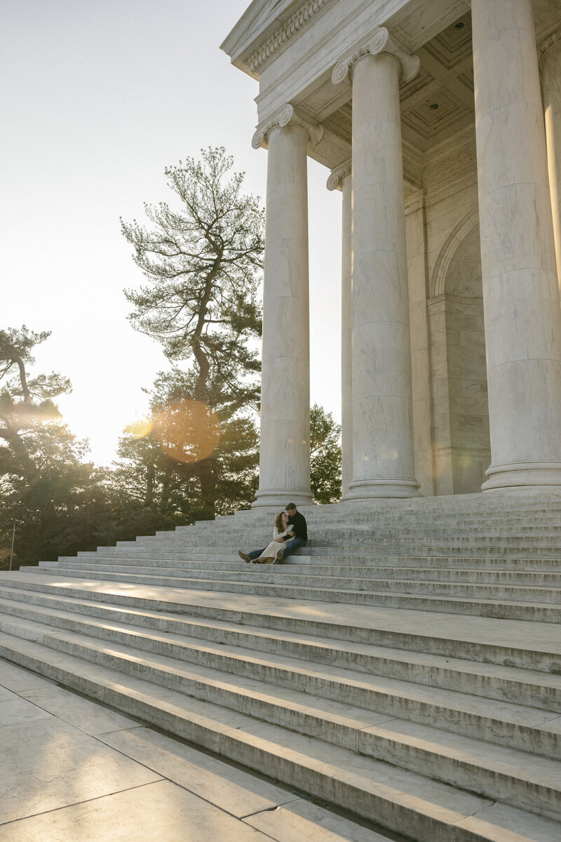 A sunrise engagement session at the Jefferson Memorial