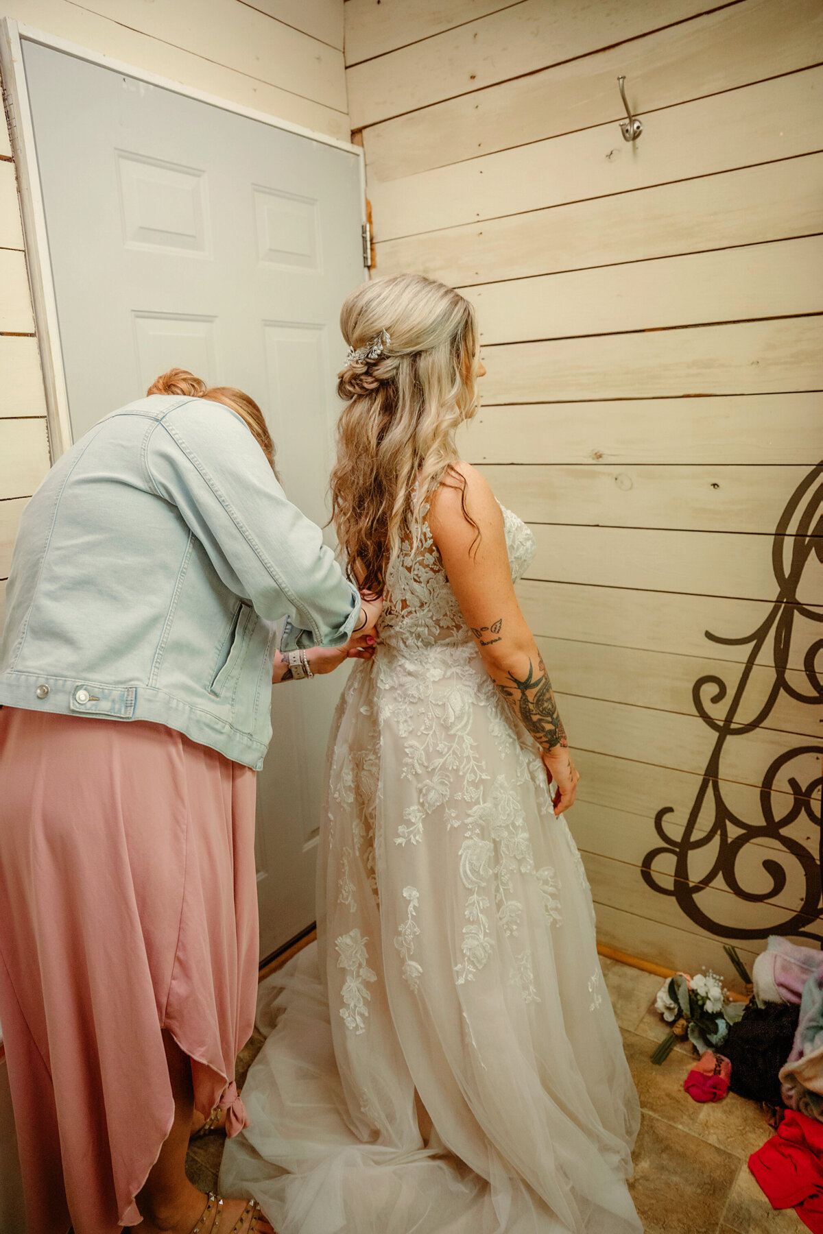 Golden Clover - The Paynes - Details and Getting Ready -38 copy