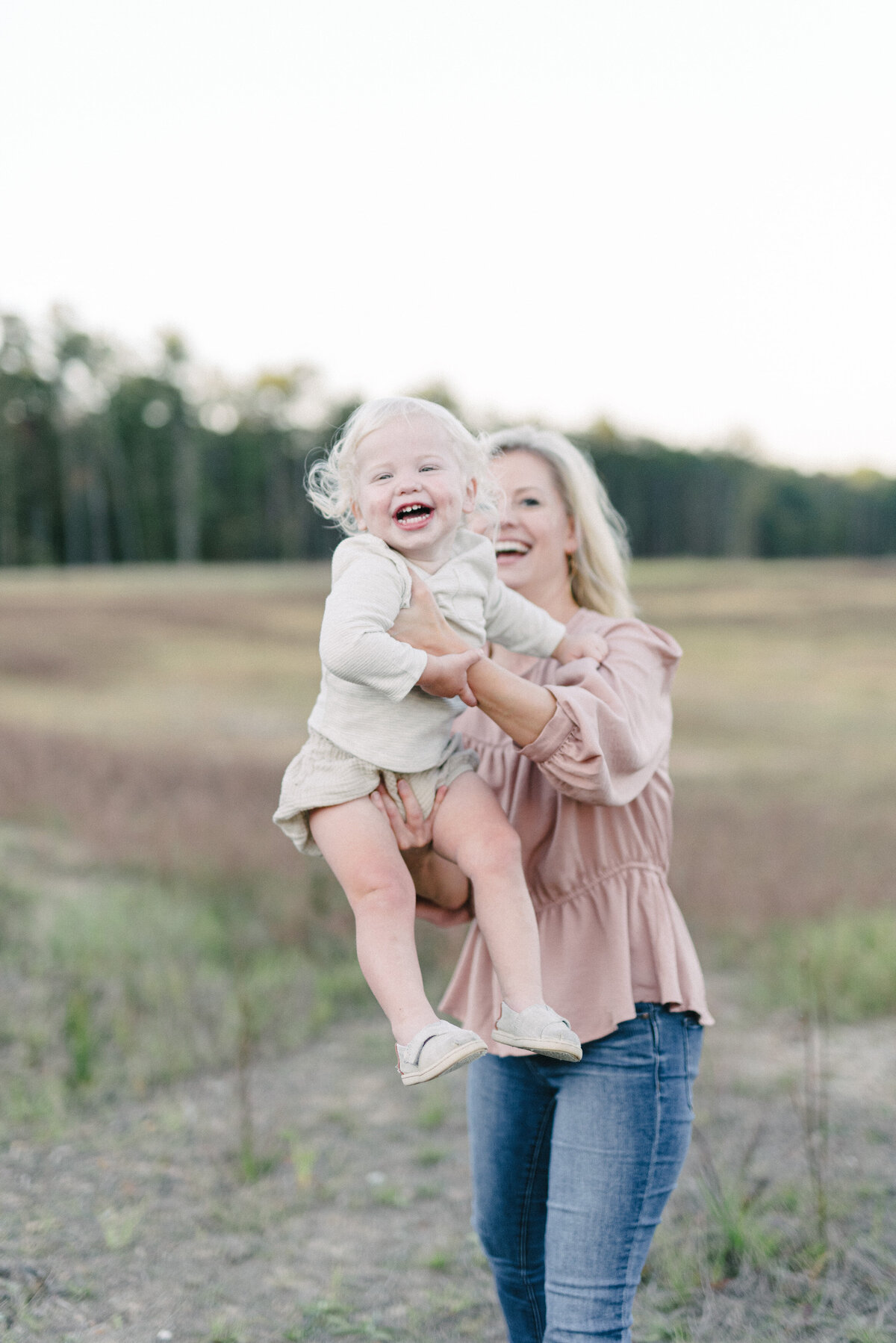 Sweet candid family photography in Hoover AL