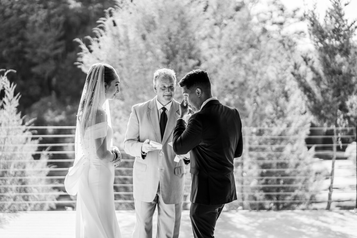maddness-photography-white-rock-canyon-chantilly-chic-celebrations-florida-elopement-3