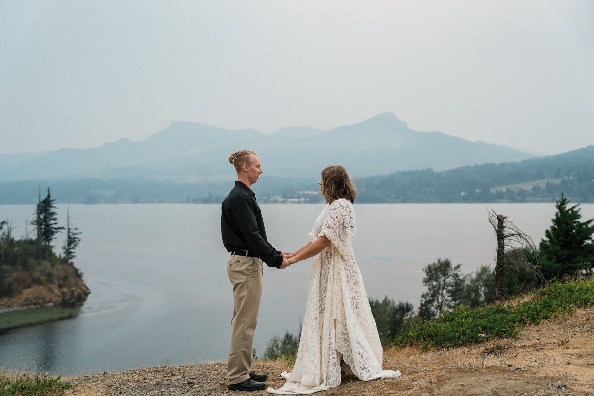 oregon-elopement-photographer-2