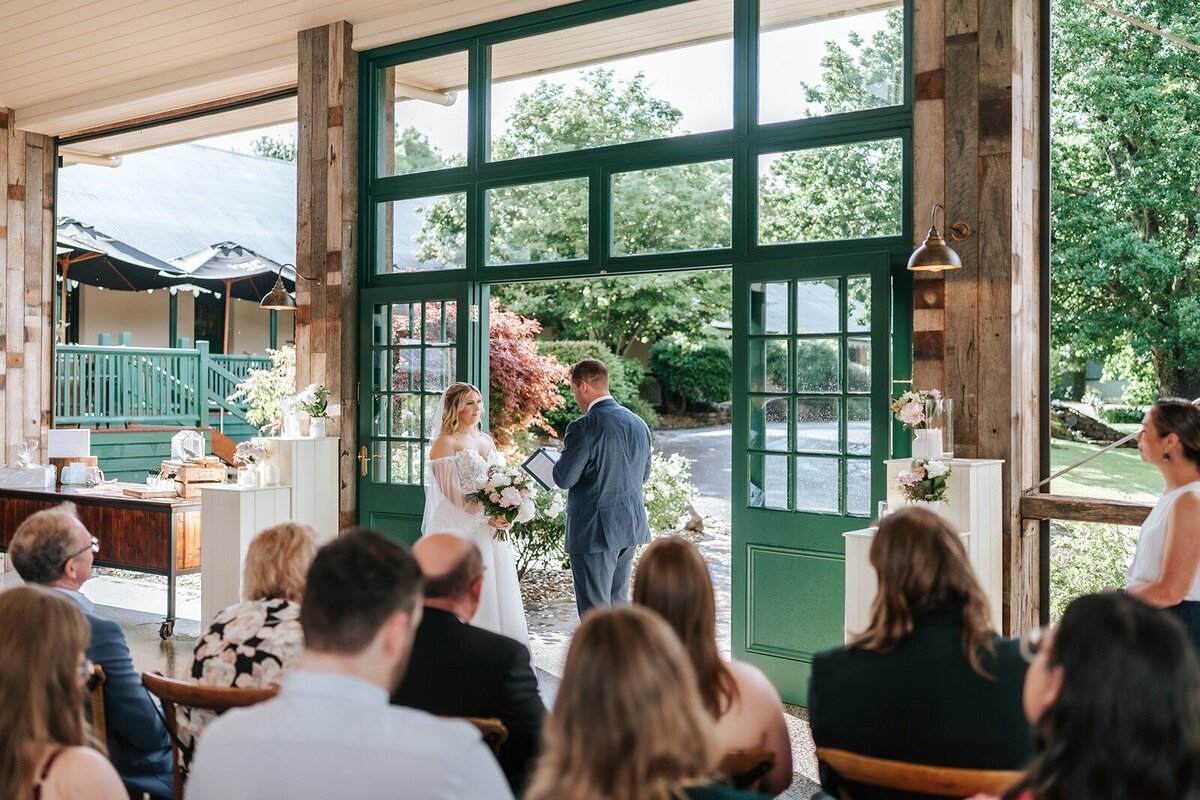 Elope-styled-micro-small-intimate-wedding-elopement-flowerdale-estate16