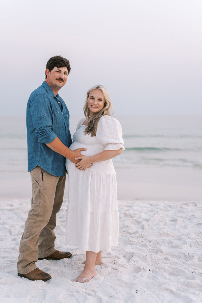 30A-maternity-pictures-beach-38