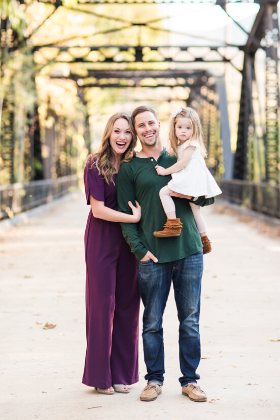 family-portrait-on--sweetwater-river-bridge-san-diego
