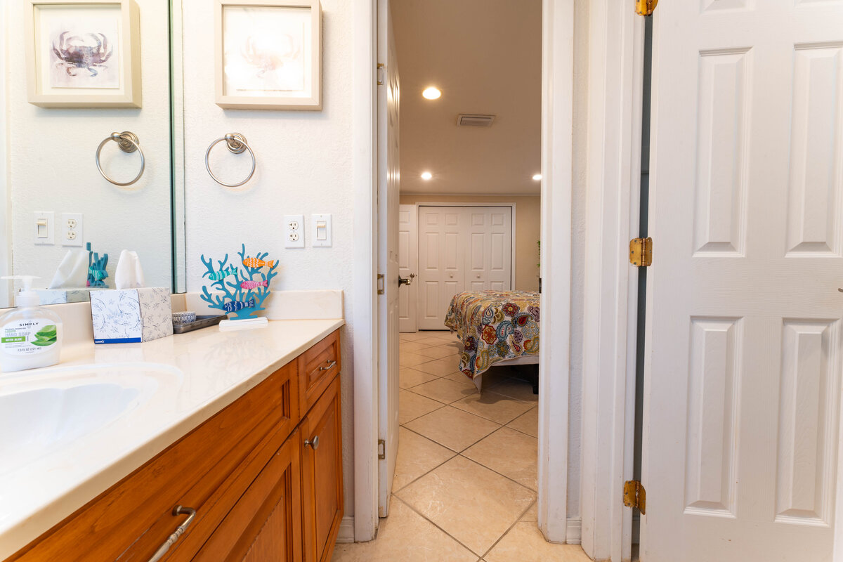 Bathroom 1 (2)