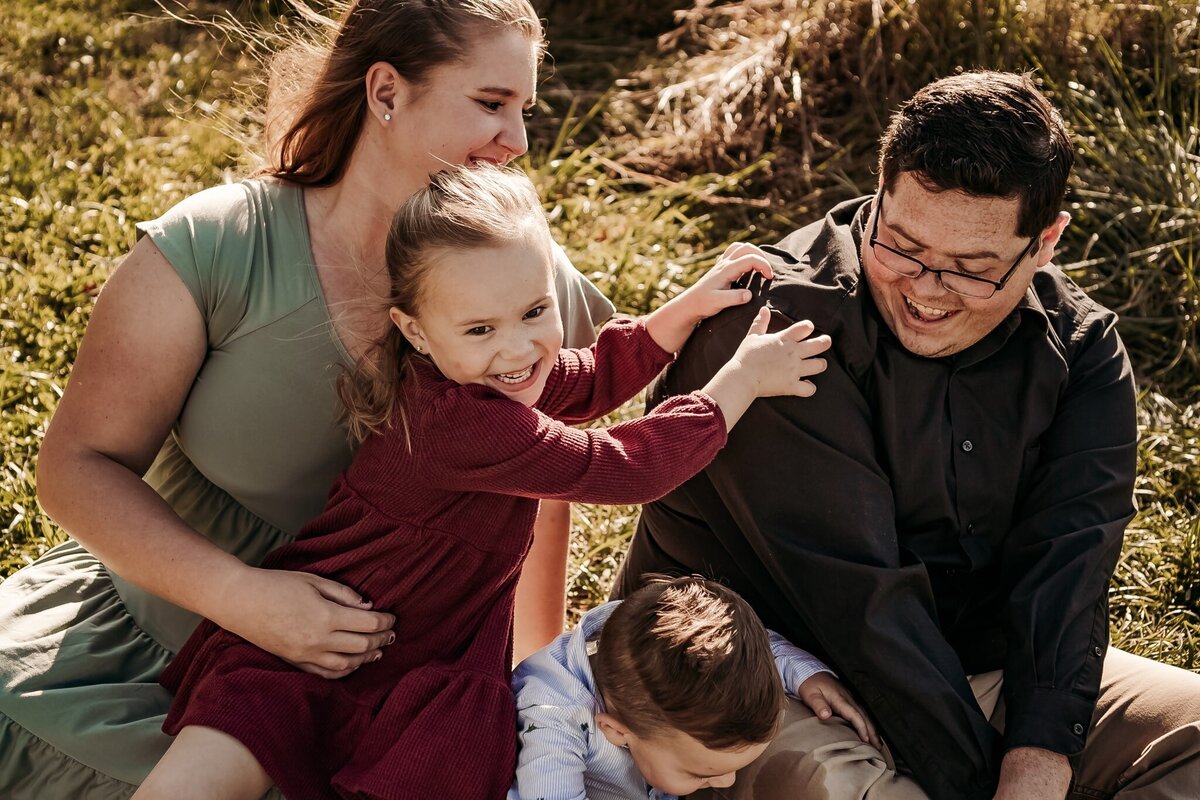 st-louis-family-photographer-mitchell-fall-family-session-7-min