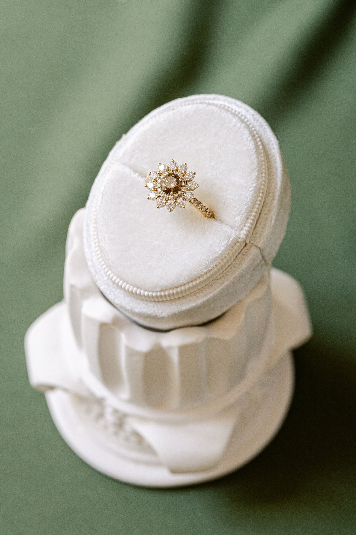 ring-detail-closeup-artistic-style-fine-art-luxury