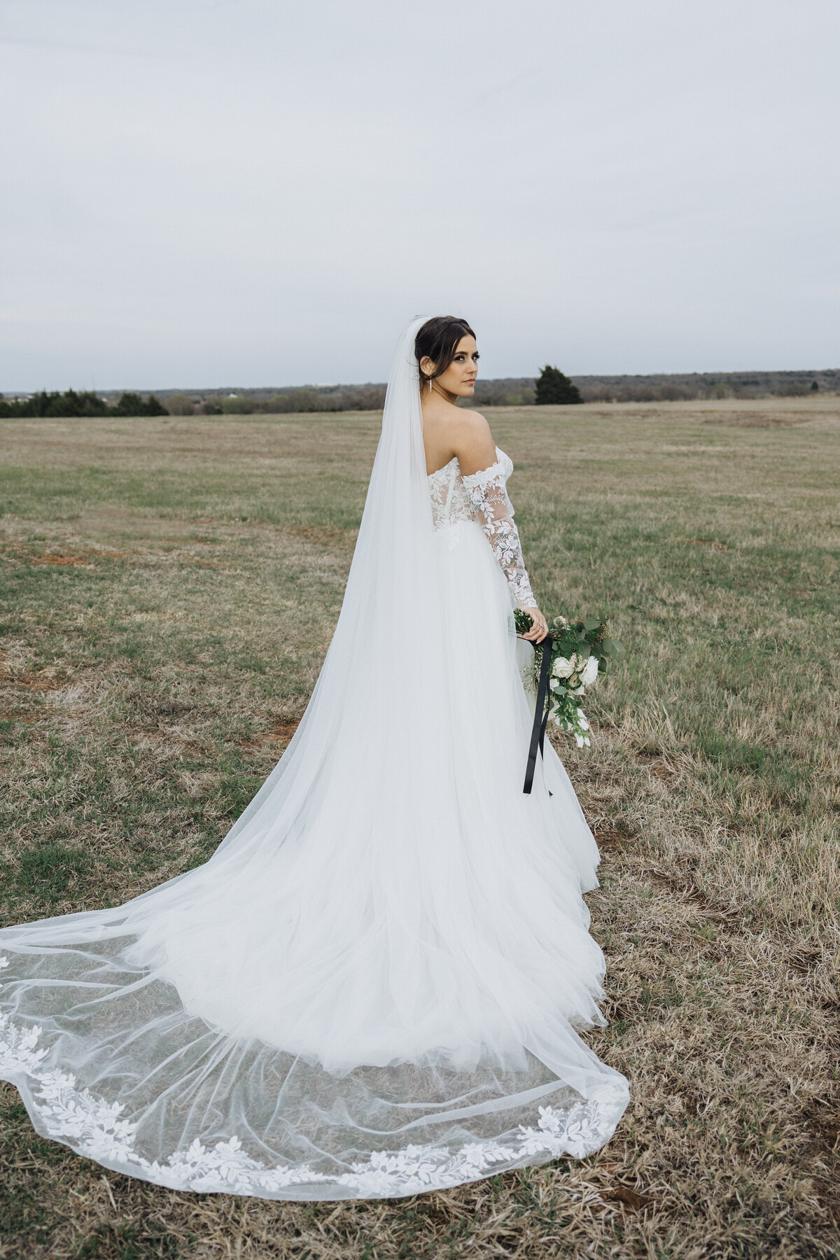 Hudson-Springs-Oklahoma-Wedding-Leah-Turney-Photography-0685