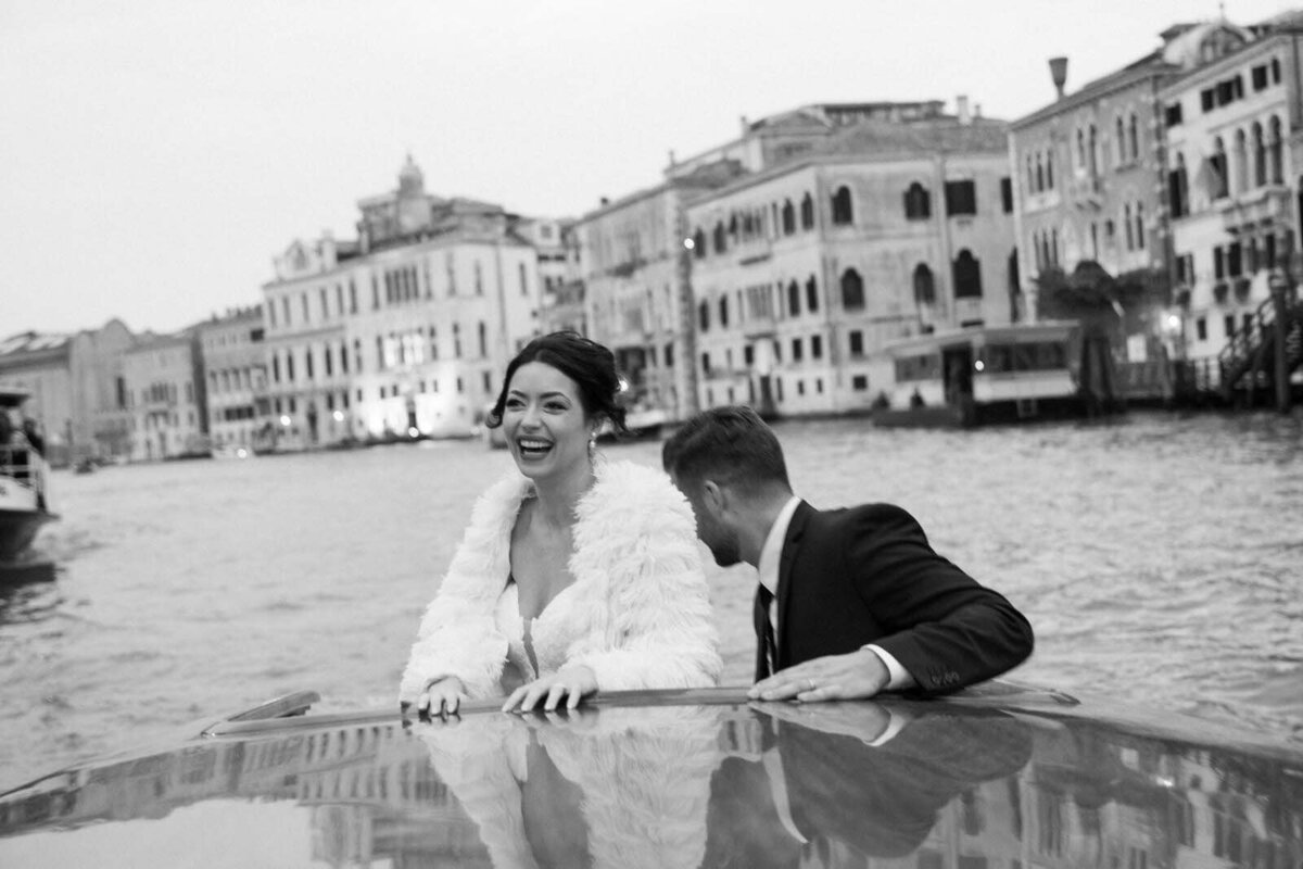Flora_And_Grace_Editorial_Venice_Analog_Editorial_Wedding_Photographer (1 von 1)-151
