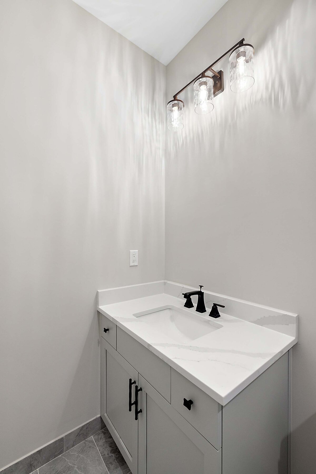 6655 Roseberry Interior-19