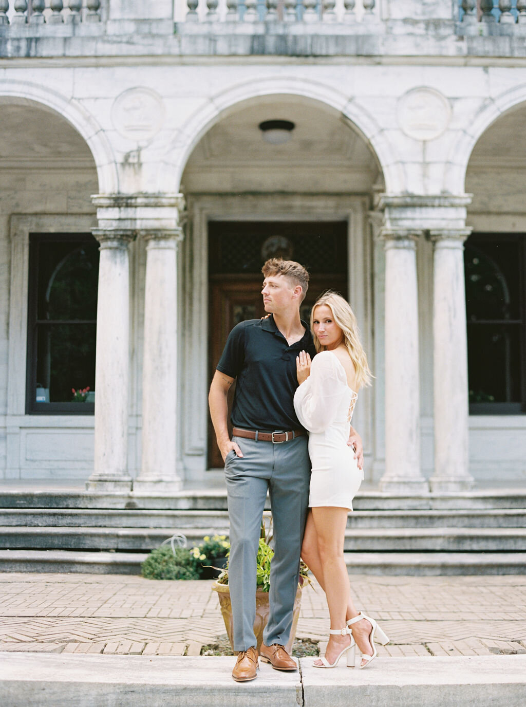 Hannah&Andrew_CharlottesvilleEngagementSession_FINAL-108
