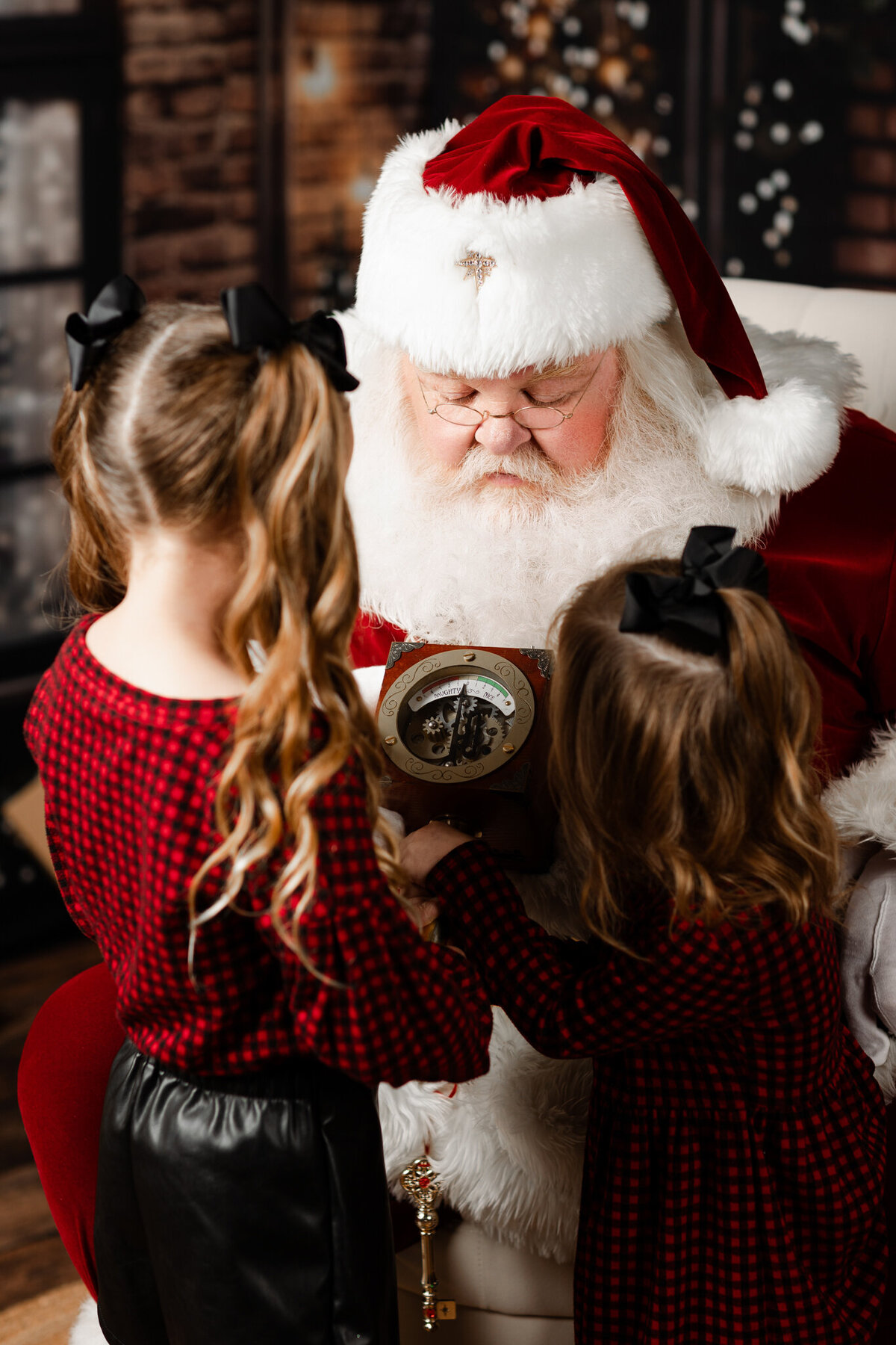 Best NWA holiday photographer, holiday portraits near me, Northwest Arkansas holiday photography, NW Arkansas holiday photos, NWA santa photos