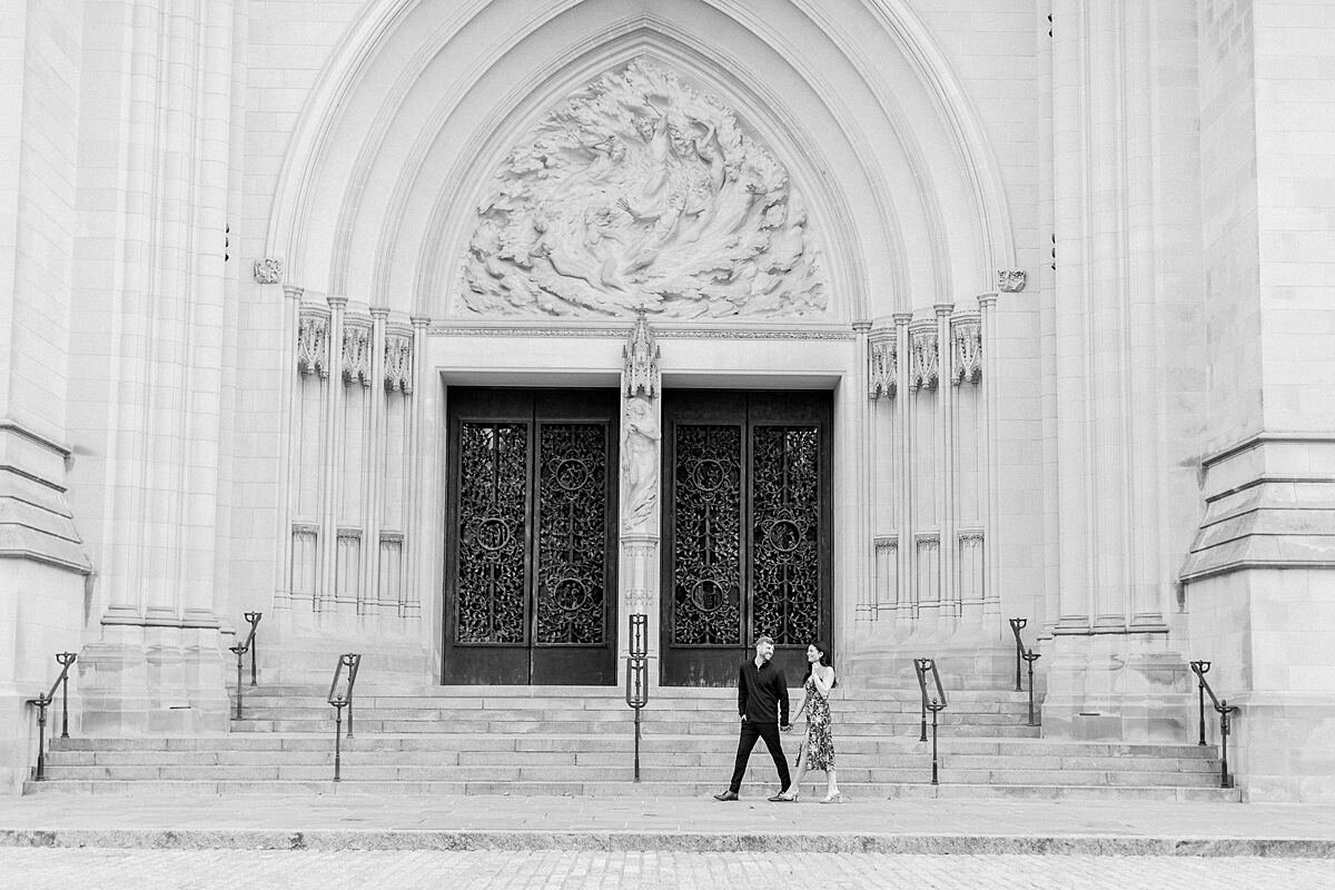 Anna-Wright-Photography-National-Cathedral-Engagement-Session_1126