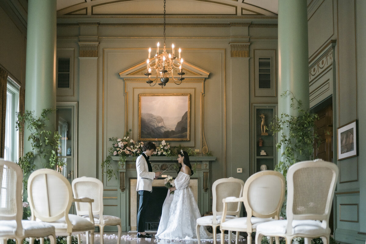 0856TheUniversityClubTorontoWeddingPhotographerLisaVigliottaPhotography