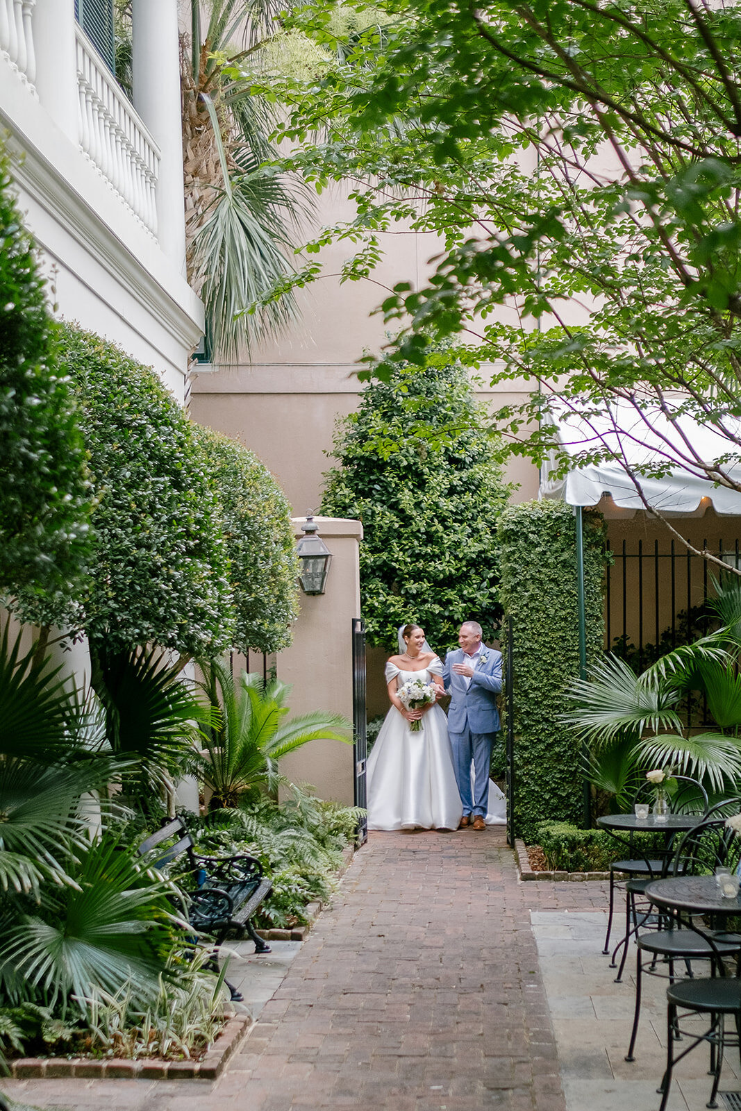 charleston-wedding-photographer-planters-inn-wedding-ceremony1