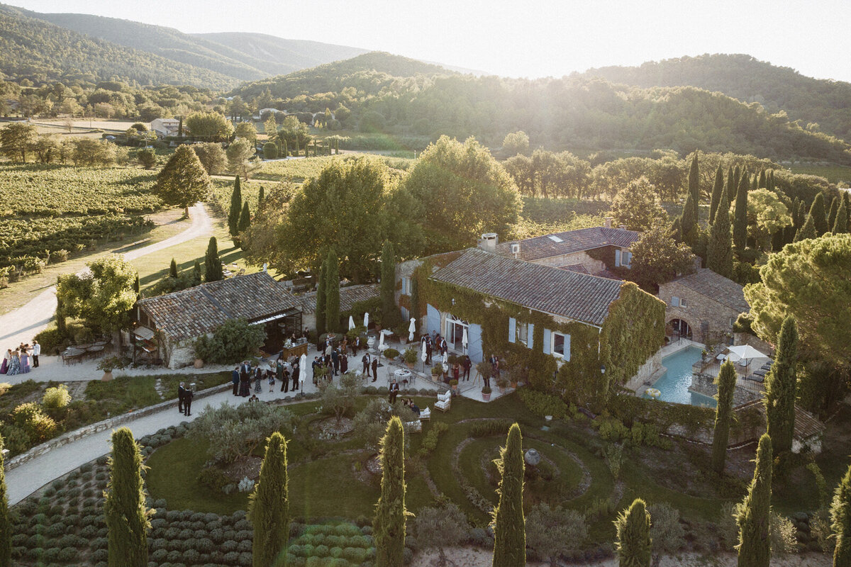 Flora_And_Grace_Provence_BastideDeMarie_Editorial_Wedding_Photographer (328 von 2213)