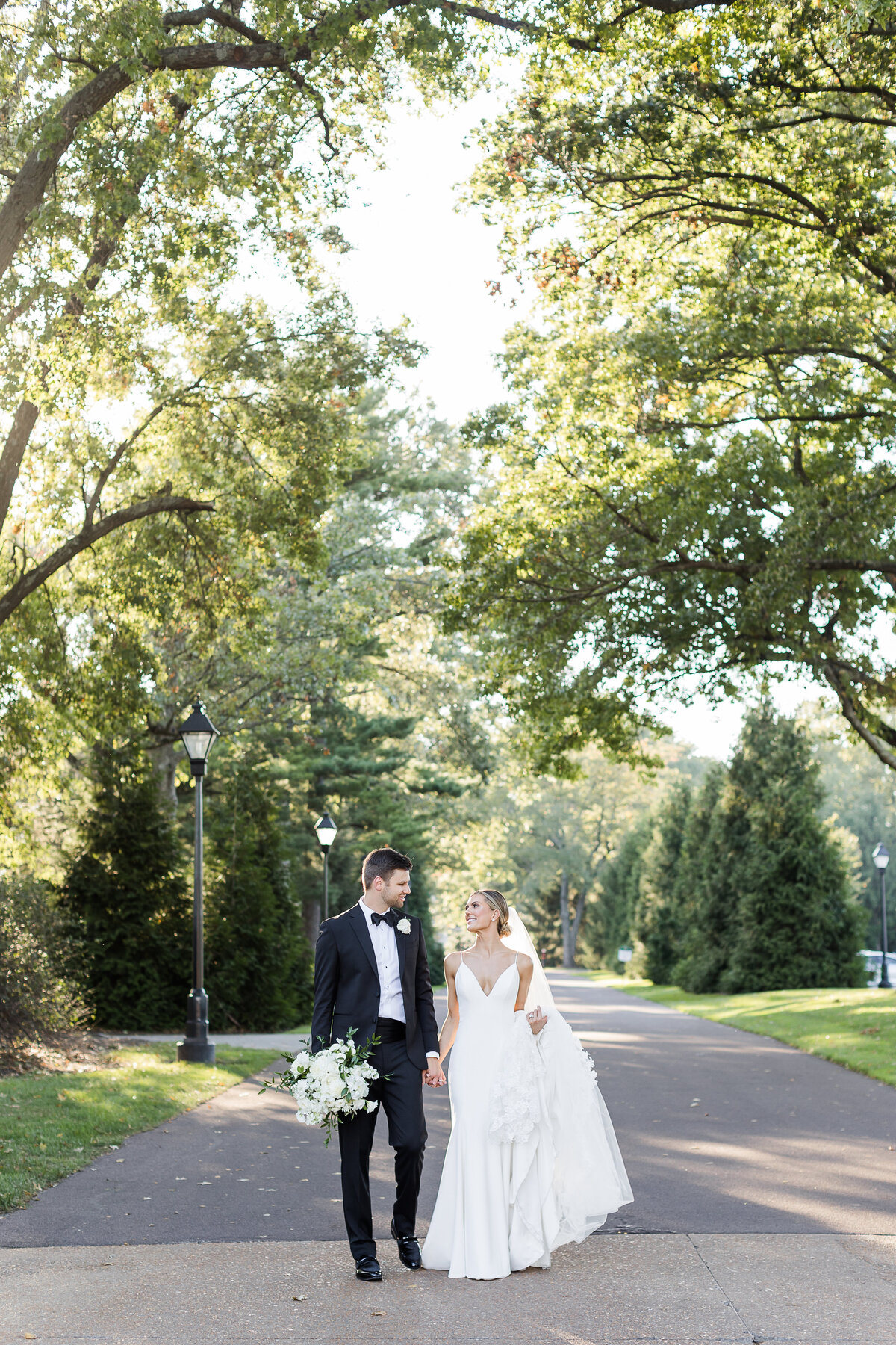 Wedding photographer Old Warson Country Club St. Louis Missouri