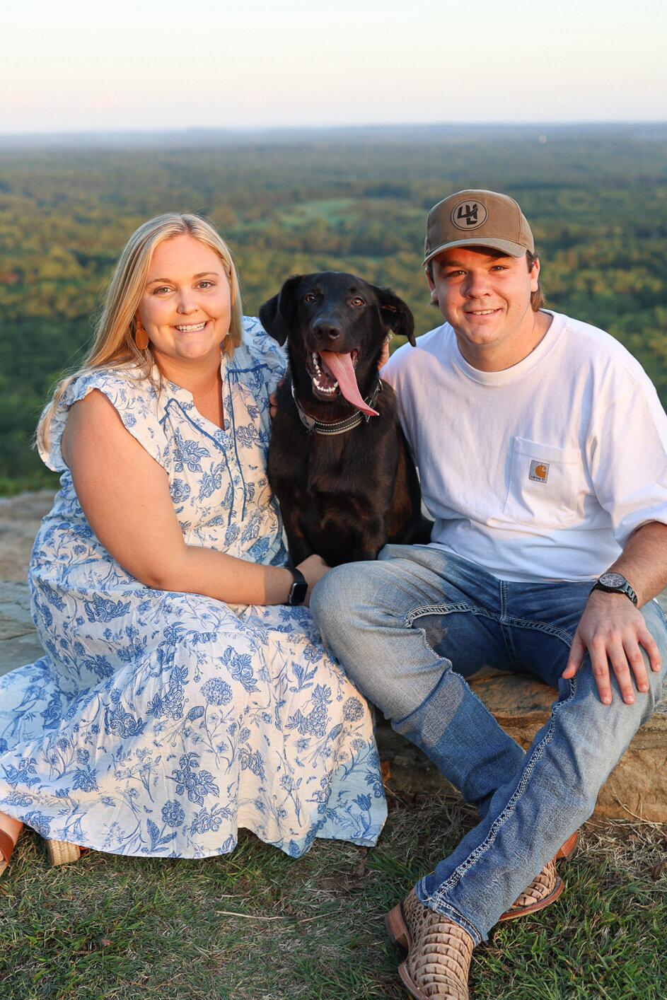 Hamilton-Georgia-outdoor-engagement-session-with-black-dog-in-Georgia-Mountains-by-Amanda-Richardson-Photography