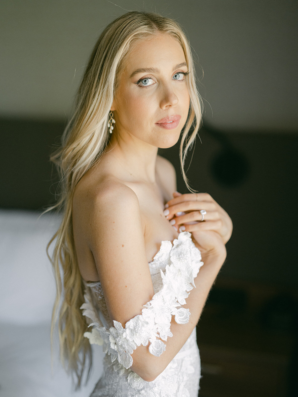 GettingReady_CatherineandEric_Taylor-Kinzie-Photography-178
