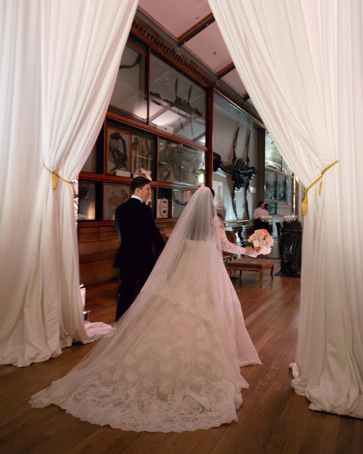 natural-history-museum-london-wedding-21