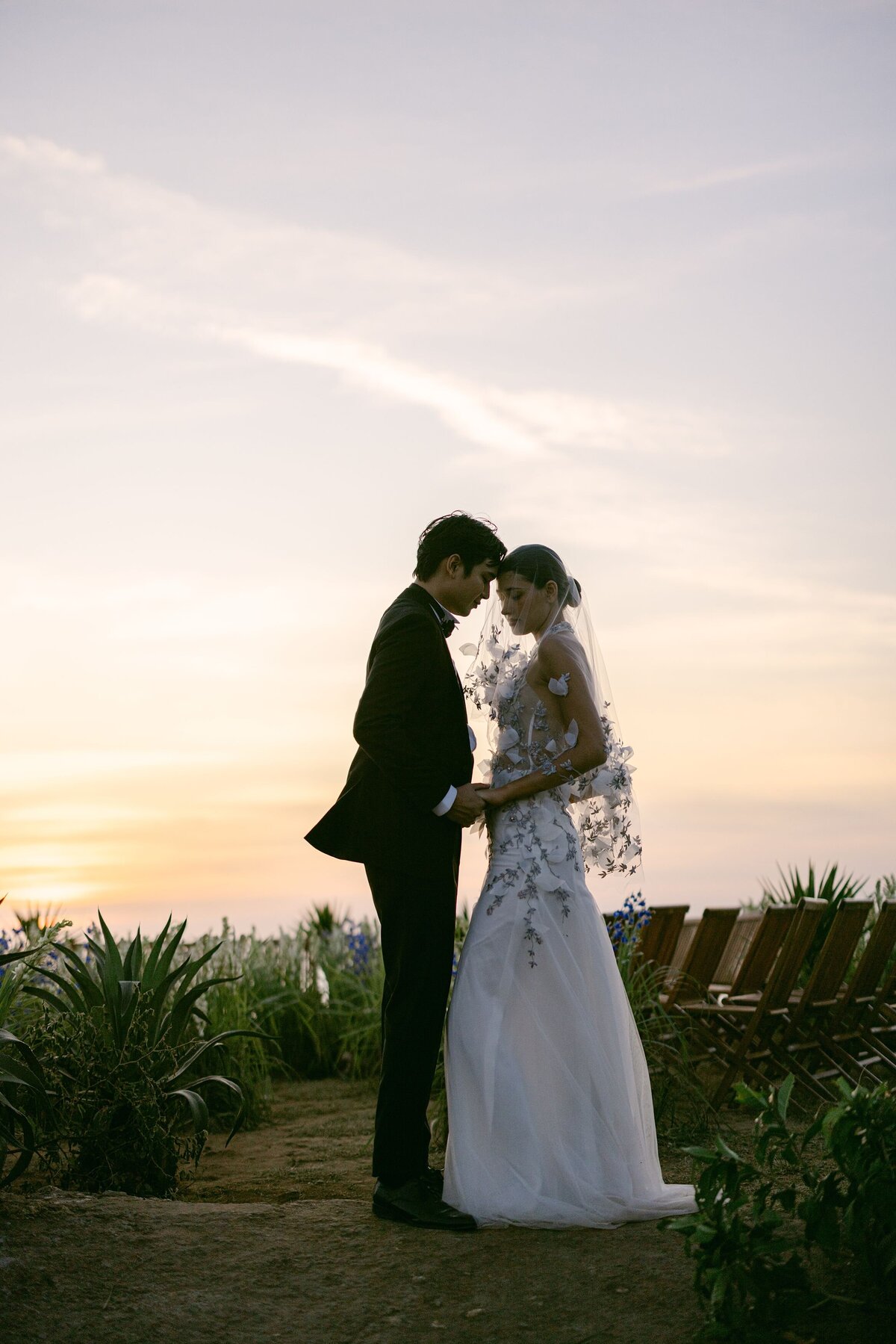 490Bali Bright Balangan Cliff Wedding Photography