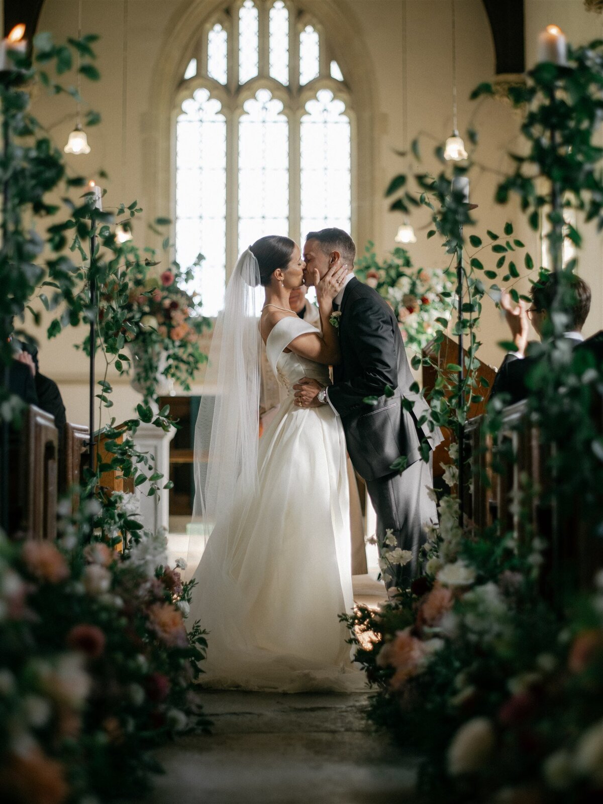 MadelineGeorge_Ceremony_0410_Wizz & Wild Wedding Florals