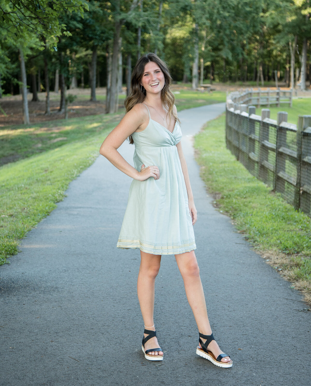 SENIOR PHOTO SESSION IN A  PARK