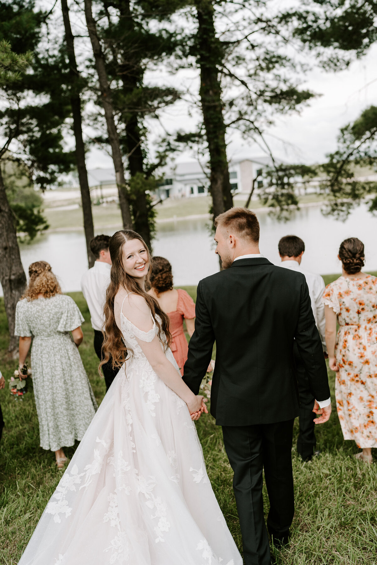 kraber-the-gathering-grounds-iowa-wedding-58