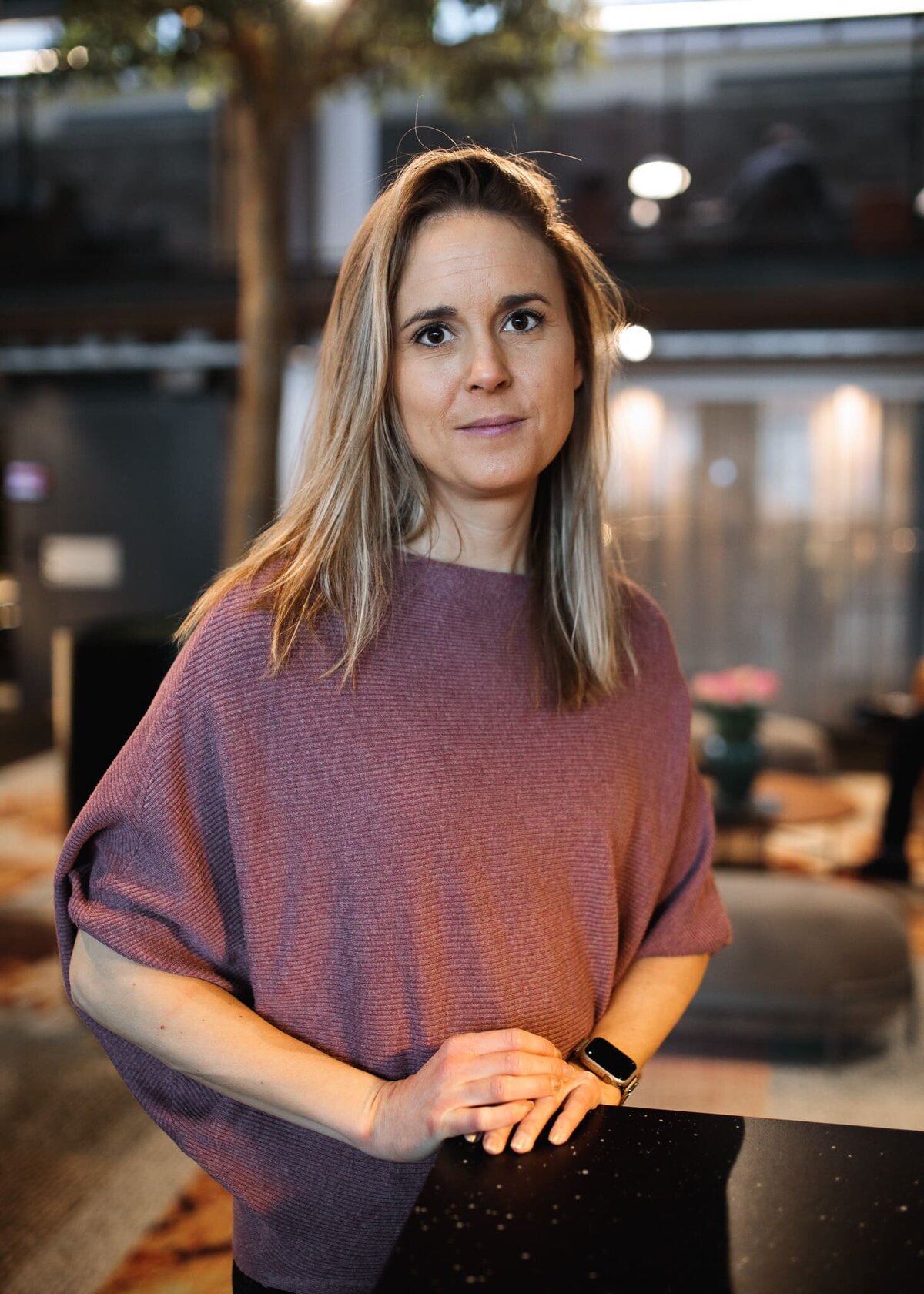 Johanna-Morepeople_3607(webb)
